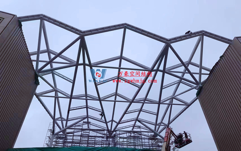 匯工匠精神，抓工程品質(zhì)|合肥文一塘溪津門天幕鋼結(jié)構(gòu)及ETFE氣枕膜工程最新施工進(jìn)度