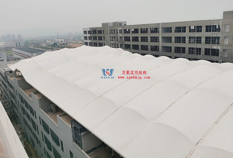 浙江真愛毯業(yè)科技有限公司廠房三屋面膜結構工程完工大吉！