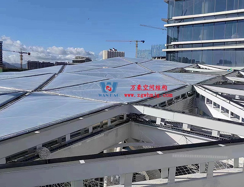 縱使烈日炎炎，腳步從未止歇！海南這個(gè)ETFE氣枕膜項(xiàng)目施工進(jìn)度有最新消息