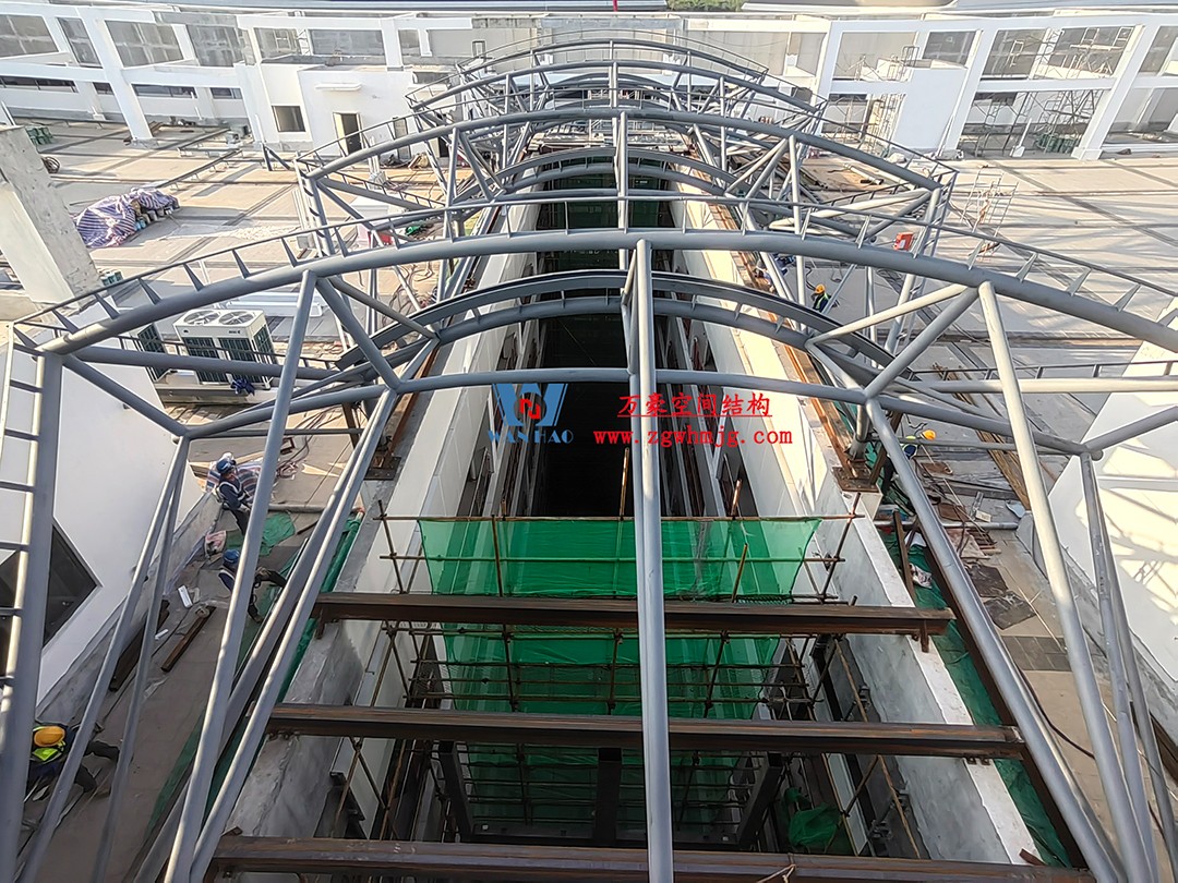 全力以赴高效推進項目施工，高質(zhì)量完成建設(shè)任務(wù)