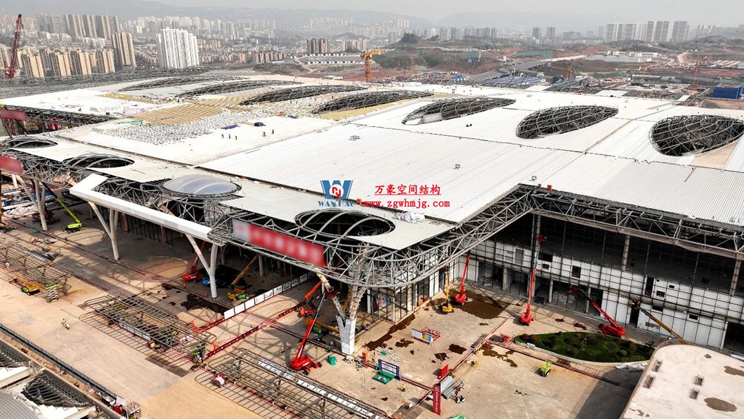 重慶東站站房正在加速建設(shè)，全力繪就項(xiàng)目新篇章