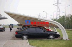 7字型膜結(jié)構(gòu)車棚是什么？有哪些特點(diǎn)？