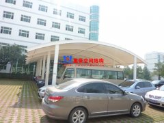 寧波膜結(jié)構(gòu)車棚制作哪個(gè)公司好？為什么寧波膜結(jié)構(gòu)公司選萬豪？