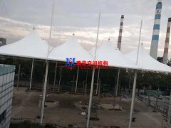 張拉膜結(jié)構(gòu)雨棚遮陽(yáng)棚好嗎？為什么張拉膜雨棚遮陽(yáng)棚如此受歡迎？