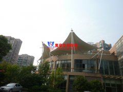 膜結(jié)構(gòu)和傳統(tǒng)結(jié)構(gòu)對比有哪些優(yōu)勢？膜結(jié)構(gòu)建筑有哪些突出的特點？