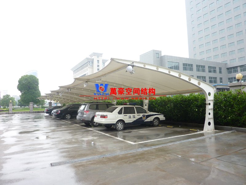 膜結(jié)構(gòu)車(chē)棚隔熱