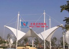 膜結(jié)構(gòu)遮陽(yáng)棚安裝哪家好？為什么膜結(jié)構(gòu)遮陽(yáng)棚選萬(wàn)豪？