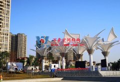 PTFE膜結(jié)構(gòu)冬季施工有哪些難題？為什么PTFE膜結(jié)構(gòu)工程在冬季施工會增加成本？